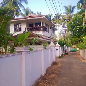 Thachattu Homestay Vaikom Exterior photo