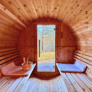 Thrill & Chill Ski & Sauna In Winter Wonderland Βίλα Otis Exterior photo