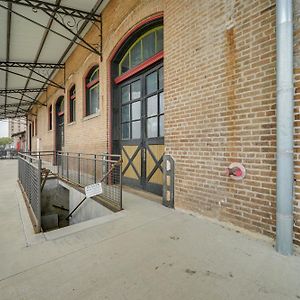 Pet-Friendly Texarkana Studio In The Historic 1894 Διαμέρισμα Exterior photo