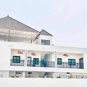 Ej Guest House Μπανζούλ Exterior photo