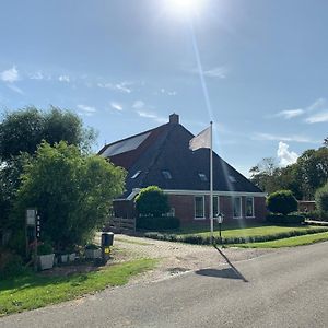 Logeerboerderij De Salix Βίλα Hitzum Exterior photo