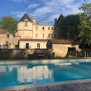 Chateau De La Mothe Bed and Breakfast Saint-Sulpice-en-Pareds Exterior photo