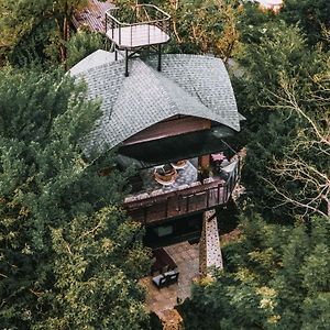 The Chamuang Forest Ξενοδοχείο Nakhon Nayok Exterior photo