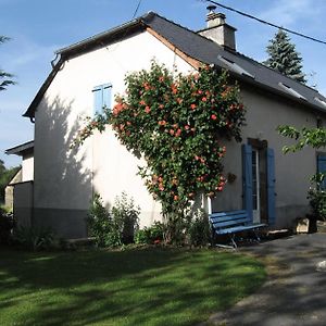 Gite De France Au Bord De L'Eau 3 Epis - Gite De France 6 Personnes 674 Διαμέρισμα Aubazines Exterior photo