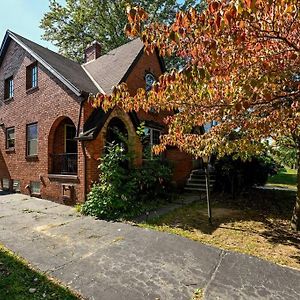 Superhost Plus ~ Designer Inspired Boynton Bungalow Βίλα Cleveland Heights Exterior photo