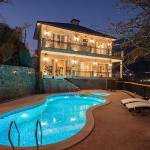 Salud By Dacations With Heated Pool Bed and Breakfast Kasauli Exterior photo