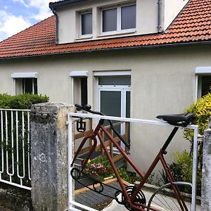 La Pause Velo Gite D'Etape Ξενοδοχείο Guéret Exterior photo