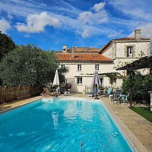 La Maison De Leon Διαμέρισμα Celles-sur-Belle Exterior photo