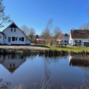 Home With A Garden Near Langweerder Wielen Sint Nicolaasga Exterior photo