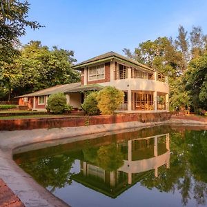 Stayvista At The Conservancy Bungalow - Koynanagar Exterior photo