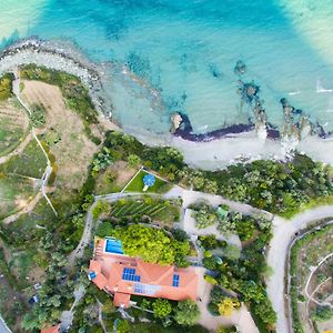 Dr Spyrou Seafront Villa Petriaí Exterior photo