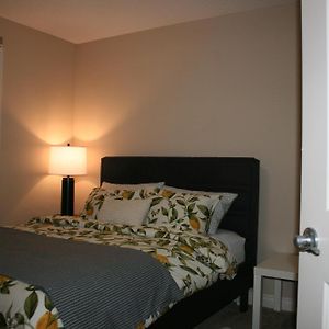 Entire Home Ac 4Beds Sleeps 8 Double Garage Near Wem Free Wifi & Netflix Έντμοντον Exterior photo