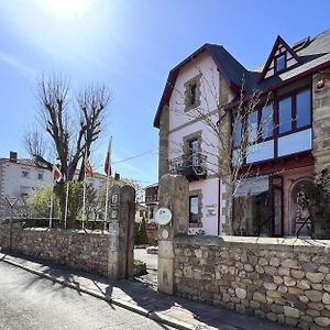 Posada Villa Rosa Reinosa Exterior photo