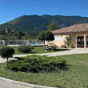 Olydea Montbrun-Les-Bains Aparthotel Exterior photo