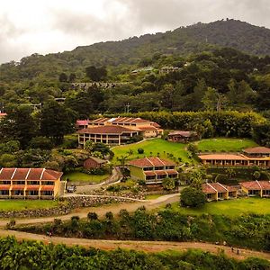 Hotel Montana Monteverde Exterior photo