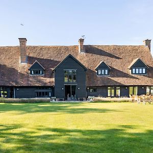 Period Luxury Converted Barn Windsor/Maidenhead - Perfect For Family Groups Βίλα Taplow Exterior photo