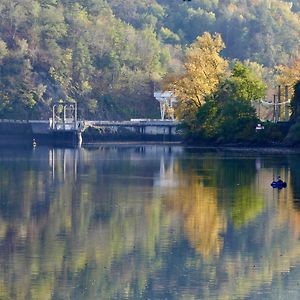 *A Setting Between Dordogne And Swimming Pool* Διαμέρισμα Argentat Exterior photo