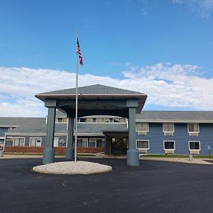 The Oasis Hotel & Bar Sheboygan Falls Exterior photo