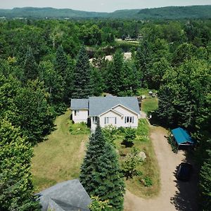 Le Chalet Jaune Sur La Mastigouche Διαμέρισμα Mandeville Exterior photo