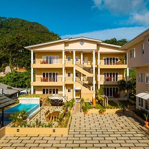 Tropical Hideaway Aparthotel Beau Vallon  Exterior photo