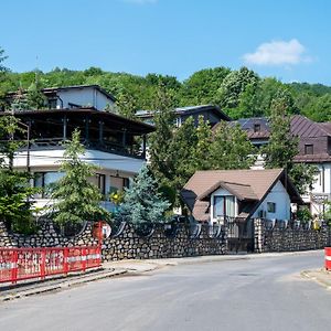 Complex Caprice-Monteoru Ξενοδοχείο Sărata-Monteoru Exterior photo