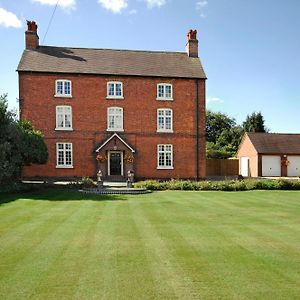 Blackgreaves Farmhouse Bed and Breakfast Lea Marston Exterior photo