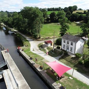 Le Port, Refuges Du Halage Bed and Breakfast Sace Exterior photo