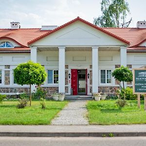 Kuznia Palacowa Bed and Breakfast Korczew Exterior photo