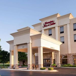 Hampton Inn & Suites Addison Exterior photo