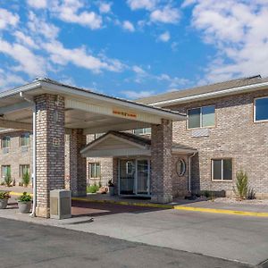 Quality Inn & Suites Fillmore I-15 Exterior photo