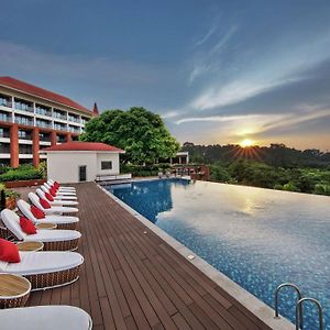 Doubletree By Hilton Goa - Panaji Ξενοδοχείο Exterior photo