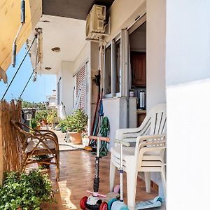 Nice Central Family Apartment Γαστούνη Exterior photo