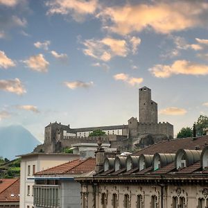 Castle View - Happy Rentals Μπελλιντσόνα Exterior photo