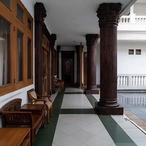 Puri Saras Bintaro Syariah Mitra Reddoorz Ξενοδοχείο Jurangmanggu Exterior photo