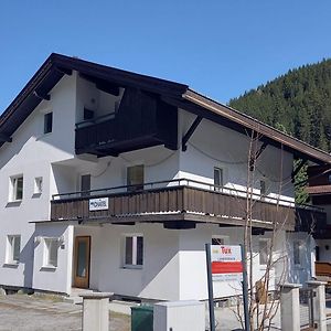 Haus Irmgard By Chatel Reizen Bed and Breakfast Tux Exterior photo