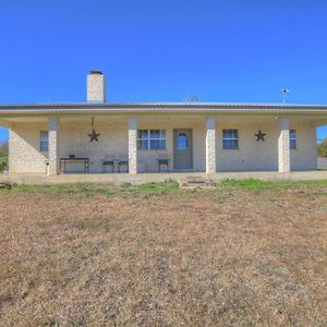 Casa Blanca: Hot-Tub, Fire Pit, Hill Country Views Βίλα Luckenbach Exterior photo