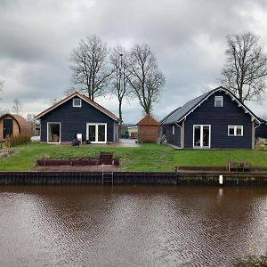 Waterhuis Friesland Βίλα Oudwoude Exterior photo