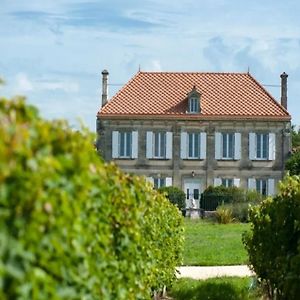 Lovely Chateau 25 Min From Bordeaux Βίλα Cézac Exterior photo