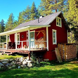 Charmantes Ferienhaus In Der Wildnis Lapplands Βίλα Blattniksele Exterior photo