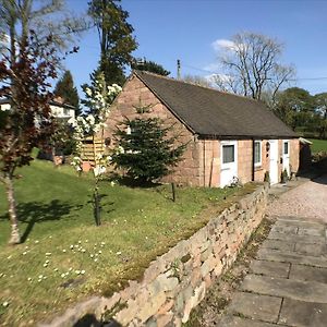 1-Bed Barn Alton Towers Chatsworth Polars Peaks Βίλα Whiston  Exterior photo