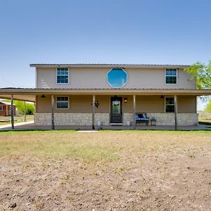 Pet-Friendly Cabin On 3 Acres 7 Mi To Uvalde! Βίλα Exterior photo