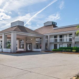 Suburban Studios Hotel Kingsland Near I-95 Exterior photo