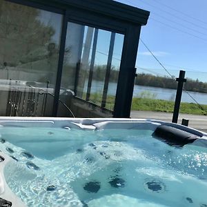 Jacuzzi Et Vue Sur Loire - Maison D'Hotes L'Odyssee Διαμέρισμα La Chapelle-sur-Loire Exterior photo