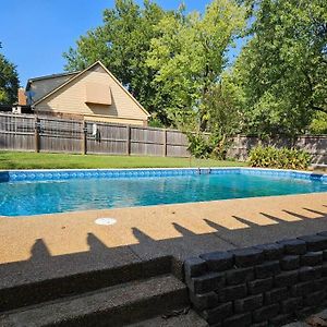 Luxury Pool With King Beds Near Shops And Dining Βίλα Μέμφις Exterior photo