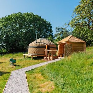 Orchard Yurt Allerford Διαμέρισμα Bossington Exterior photo