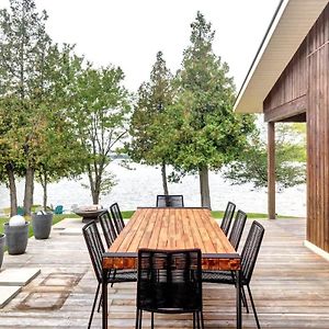 Stunning Waterfront Escape With European Flair Βίλα Delta Exterior photo