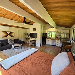 A Restful Studio Near A Creek And Forest - Pet Friendly Βίλα Roseburg Exterior photo