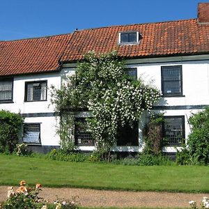 The Griffin Hotel Attleborough Exterior photo