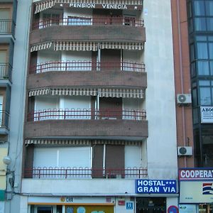 Hostal Gran Via Ξενοδοχείο Pinto Exterior photo