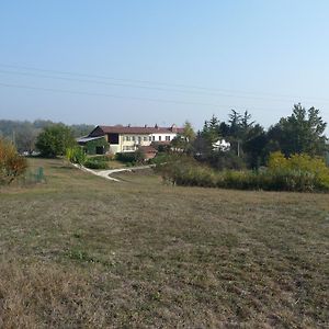 B&B Cascina Bricchetto Άστι Exterior photo